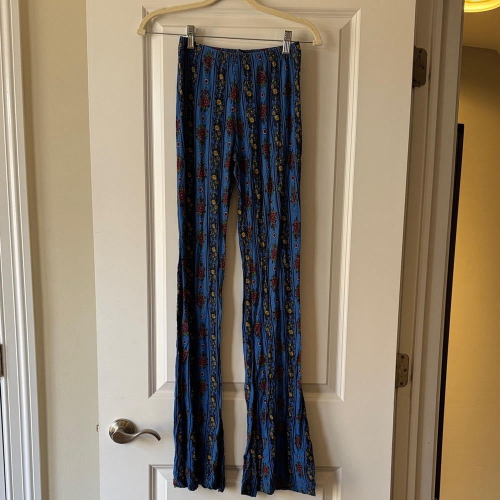 Novella Royale Blue Floral Boot Cut Pants